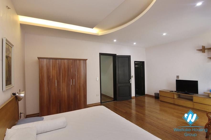 Three bedroom house for rent in Ngoc Thuy Long Bien